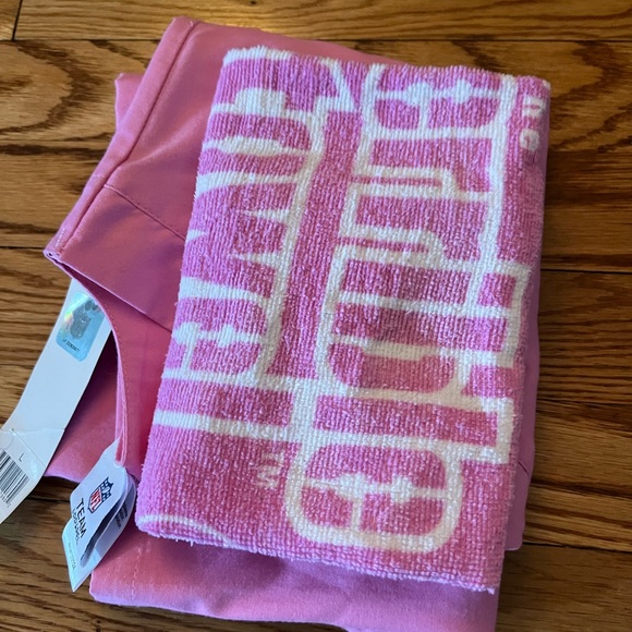 NWT Steelers Scrub Top - Picture 4 of 5